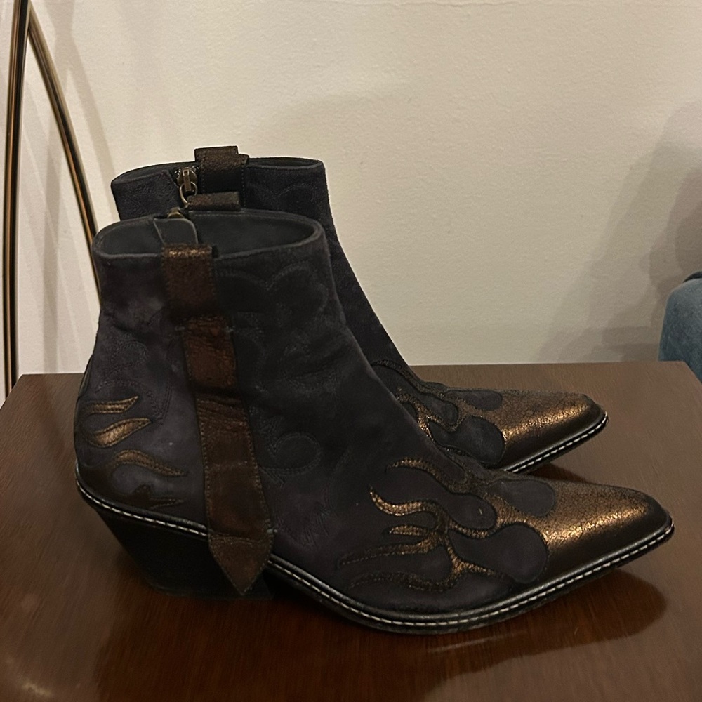 Donald J Pliner Women’s Jody Cowboy Boots Bronze Flames Pointed Toe Size 7 - Picture 5 of 9